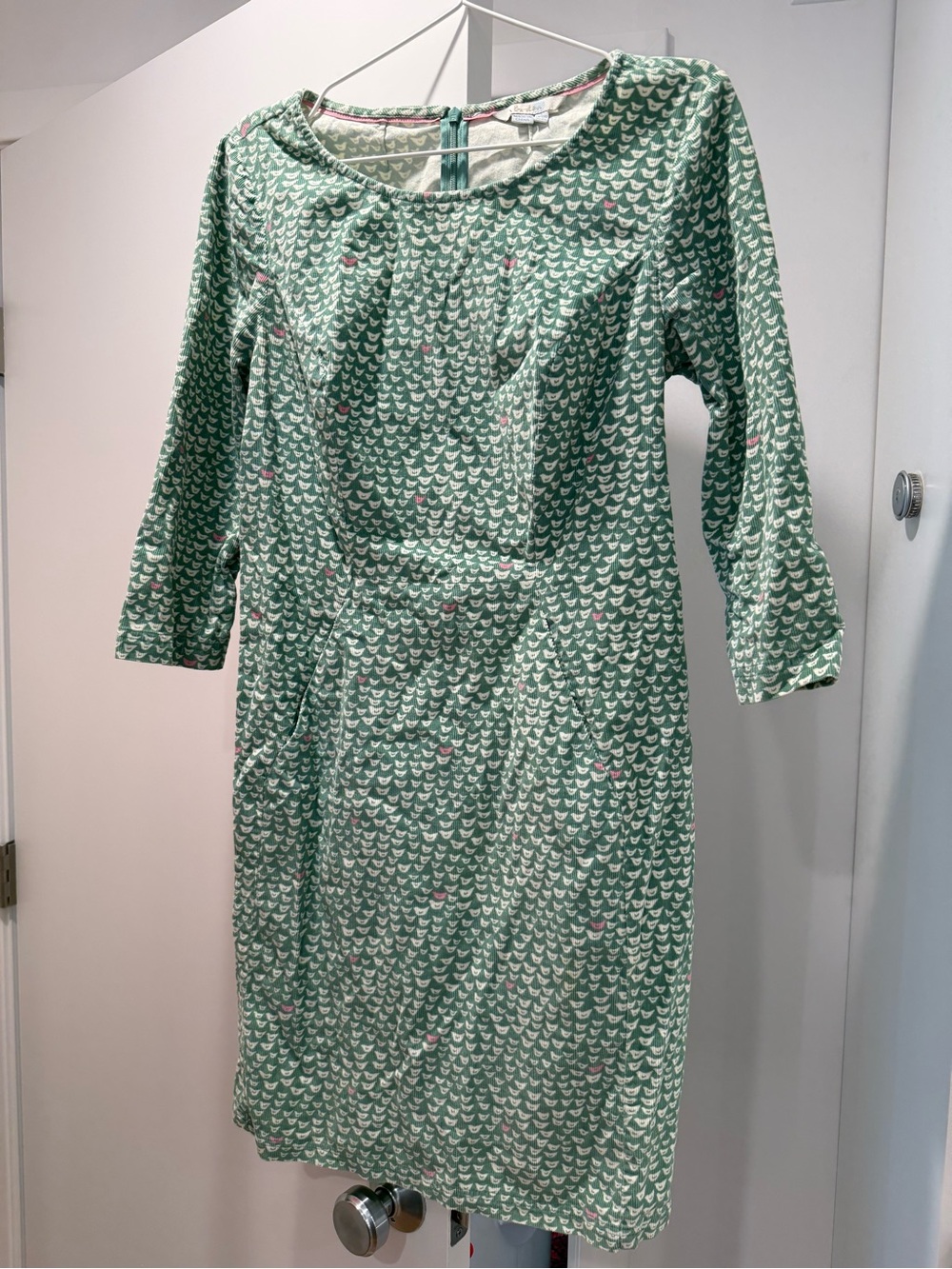 Boden Soft Corduroy Green and Pink Chick Shift Dress size 8